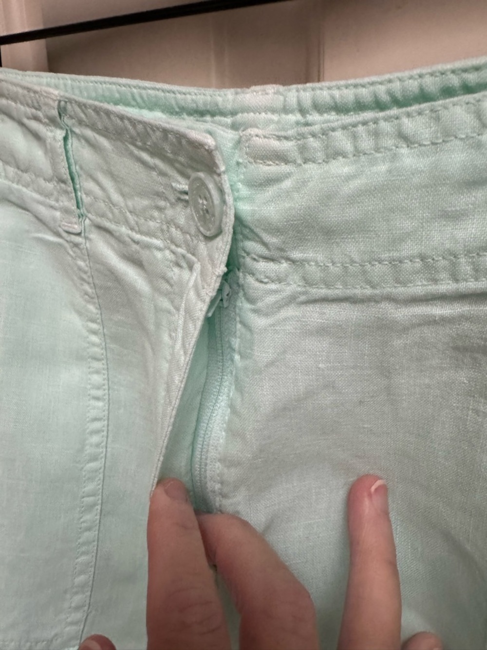Tommy Bahama Mint Green Linen Capri Pants - Picture 3 of 7